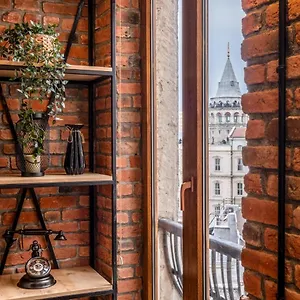Flat With Galata Tower View Near Sishane Metro Apartment