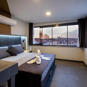 The Queen Hotell